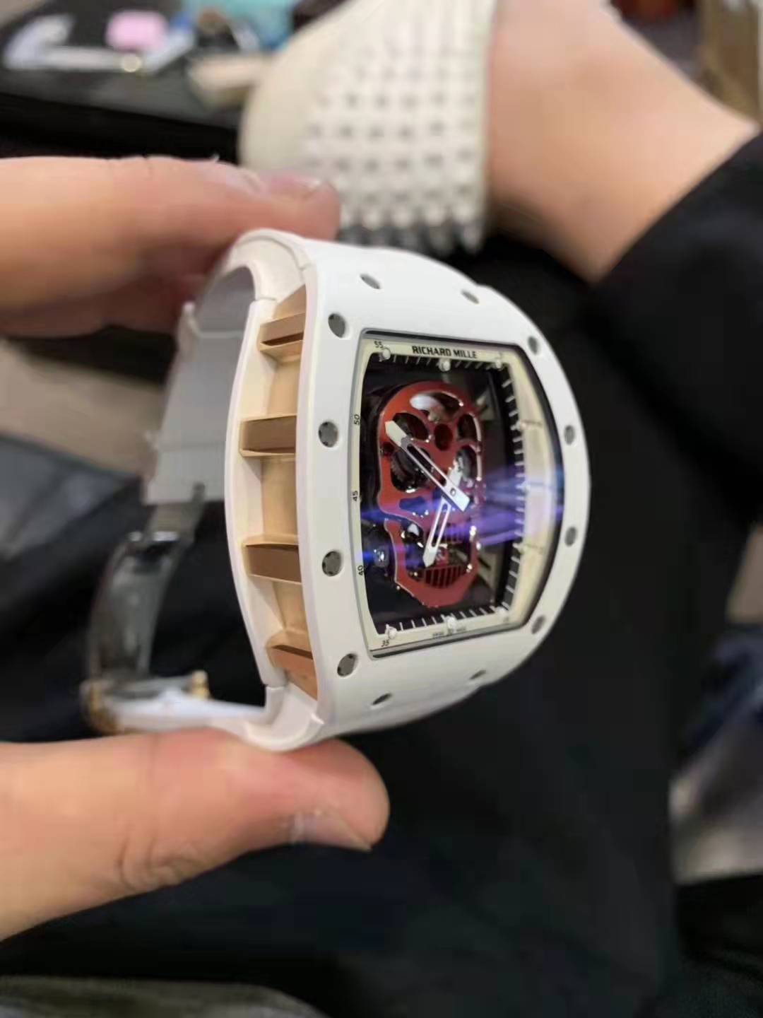 腾龙公司在线客服【微信-3362996】腾龙网络科技有限公司，为一家专业的成都网站建设公司，基于以互联网开发设计为主的专业型网络技术公司，是专业从事网站建设、网站开发、软件开发、网页设计、Flash动画、平面广告设计、多媒体设计、SEO等业务的互联网应用服务商