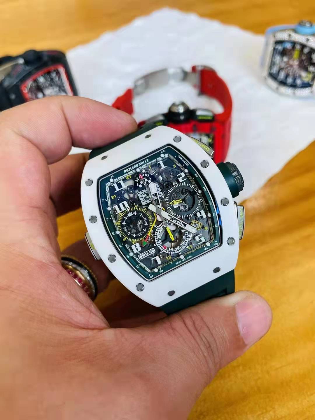 腾龙公司在线客服【微信-3362996】腾龙网络科技有限公司，为一家专业的成都网站建设公司，基于以互联网开发设计为主的专业型网络技术公司，是专业从事网站建设、网站开发、软件开发、网页设计、Flash动画、平面广告设计、多媒体设计、SEO等业务的互联网应用服务商