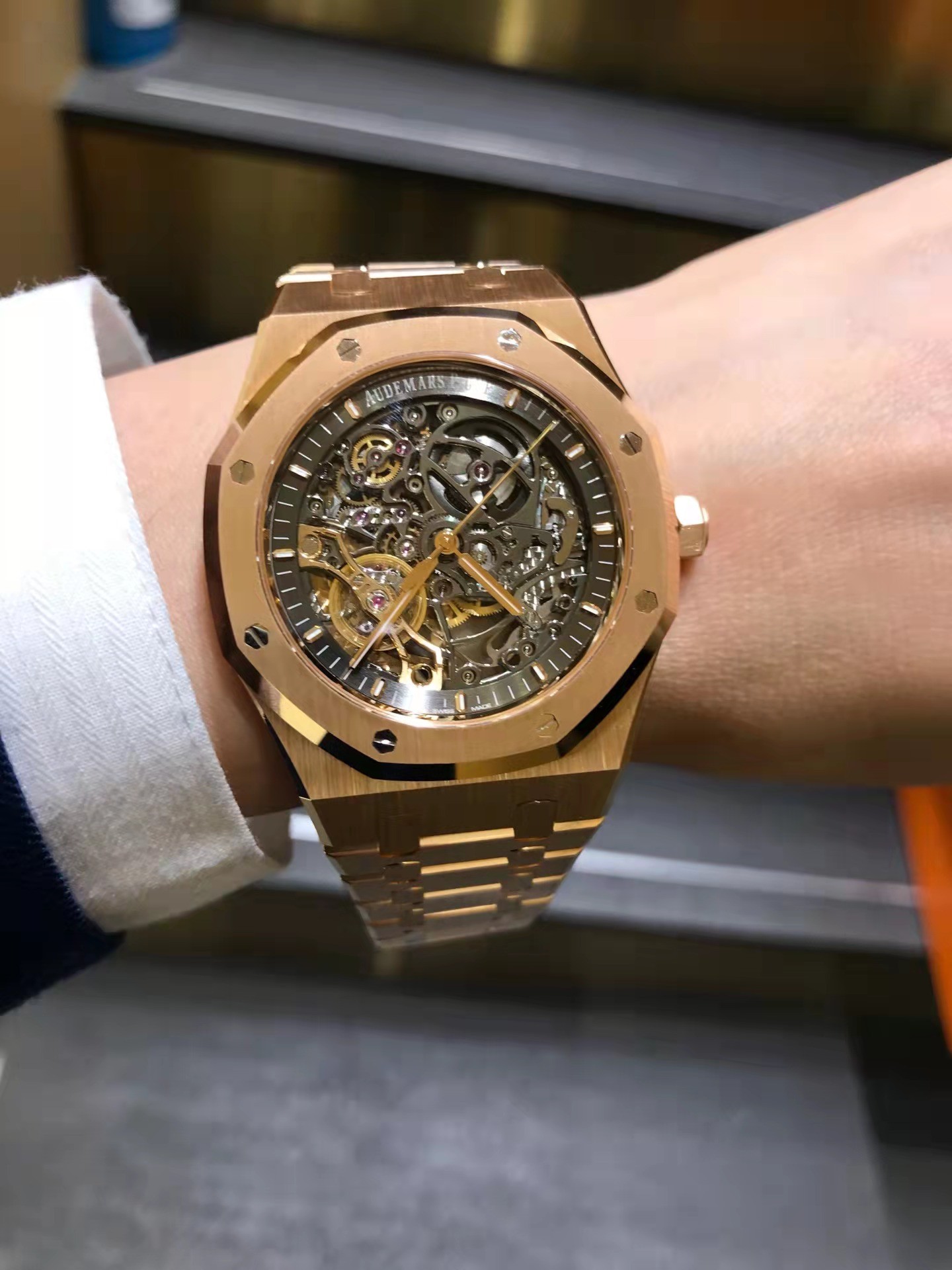 腾龙公司在线客服【微信-3362996】腾龙网络科技有限公司，为一家专业的成都网站建设公司，基于以互联网开发设计为主的专业型网络技术公司，是专业从事网站建设、网站开发、软件开发、网页设计、Flash动画、平面广告设计、多媒体设计、SEO等业务的互联网应用服务商