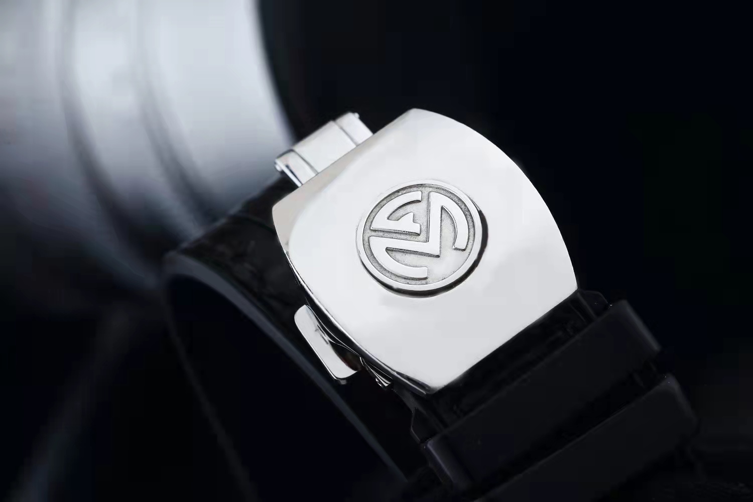 腾龙公司在线客服【微信-3362996】腾龙网络科技有限公司，为一家专业的成都网站建设公司，基于以互联网开发设计为主的专业型网络技术公司，是专业从事网站建设、网站开发、软件开发、网页设计、Flash动画、平面广告设计、多媒体设计、SEO等业务的互联网应用服务商