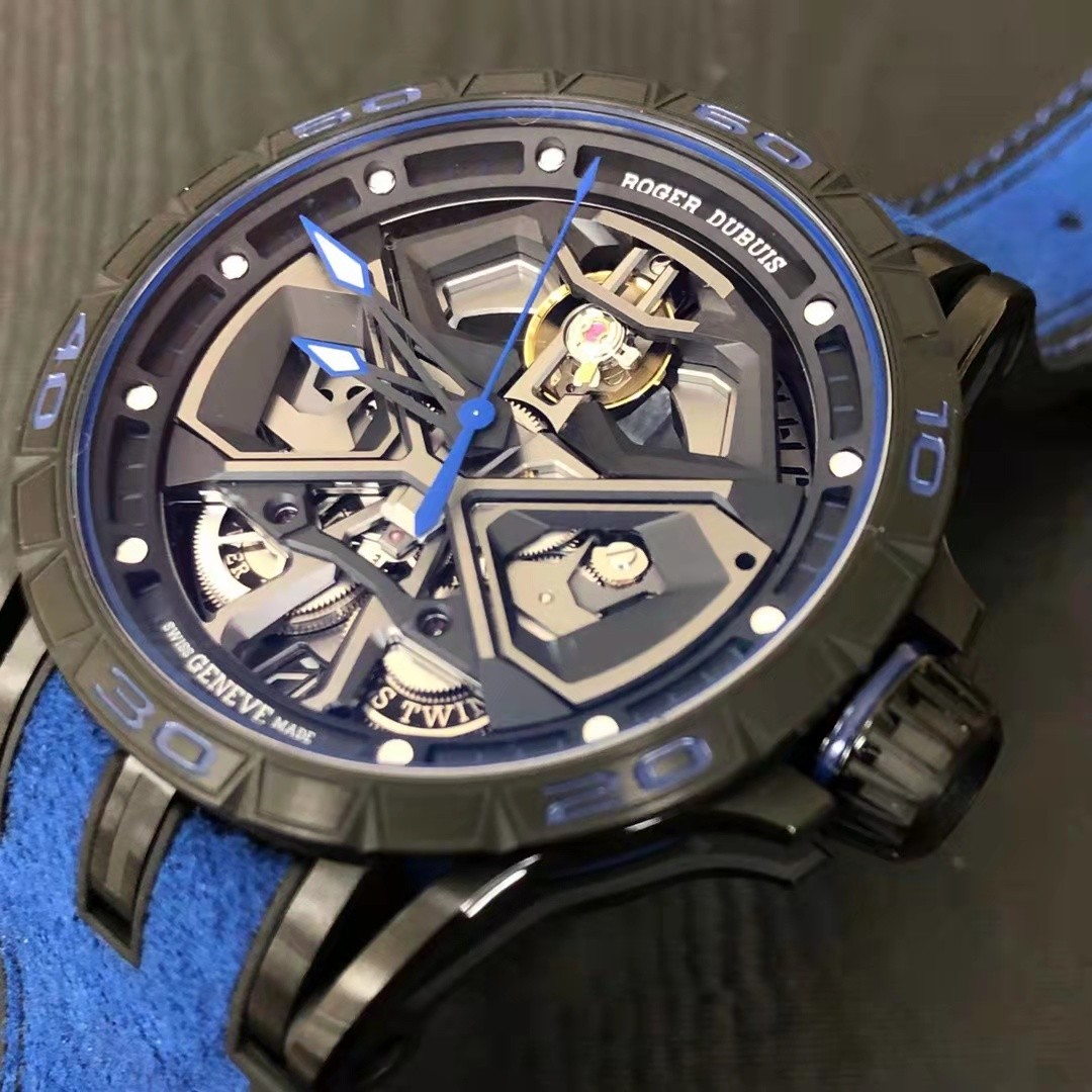 腾龙公司在线客服【微信-3362996】腾龙网络科技有限公司，为一家专业的成都网站建设公司，基于以互联网开发设计为主的专业型网络技术公司，是专业从事网站建设、网站开发、软件开发、网页设计、Flash动画、平面广告设计、多媒体设计、SEO等业务的互联网应用服务商